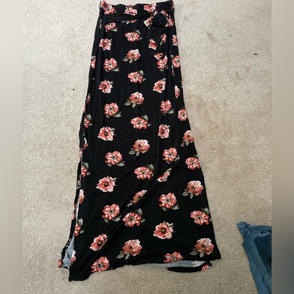 Rue 21 long skirt, size small - Picture 2 of 4